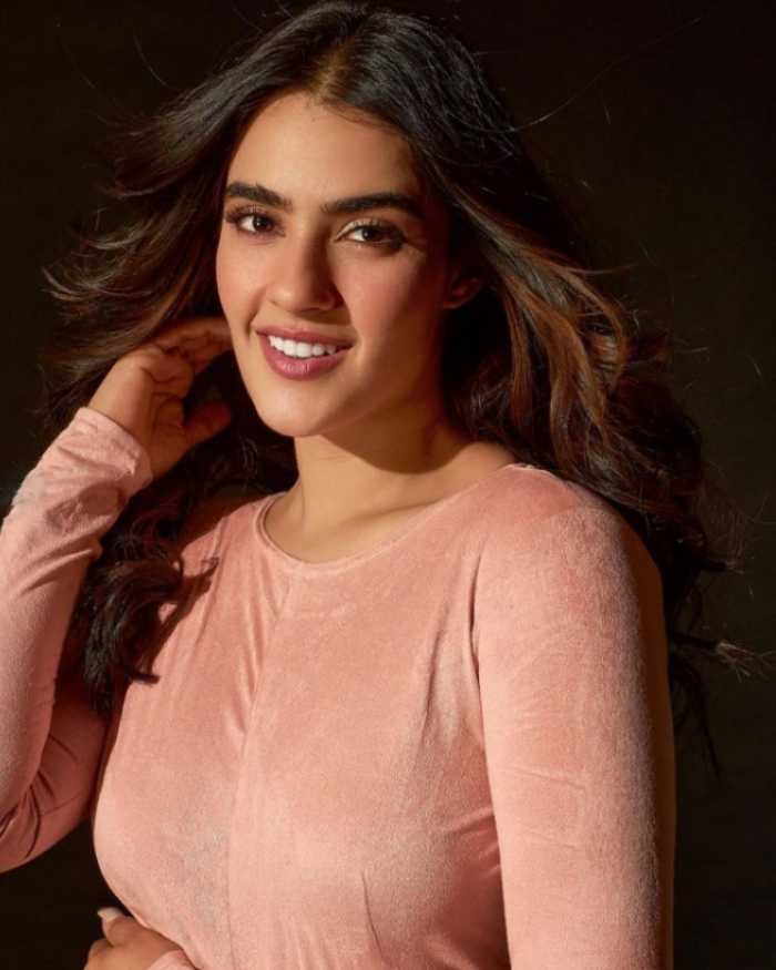 kavya thapar 2